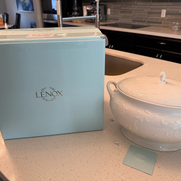 Lenox Other - Lenox White Serveware Tureen